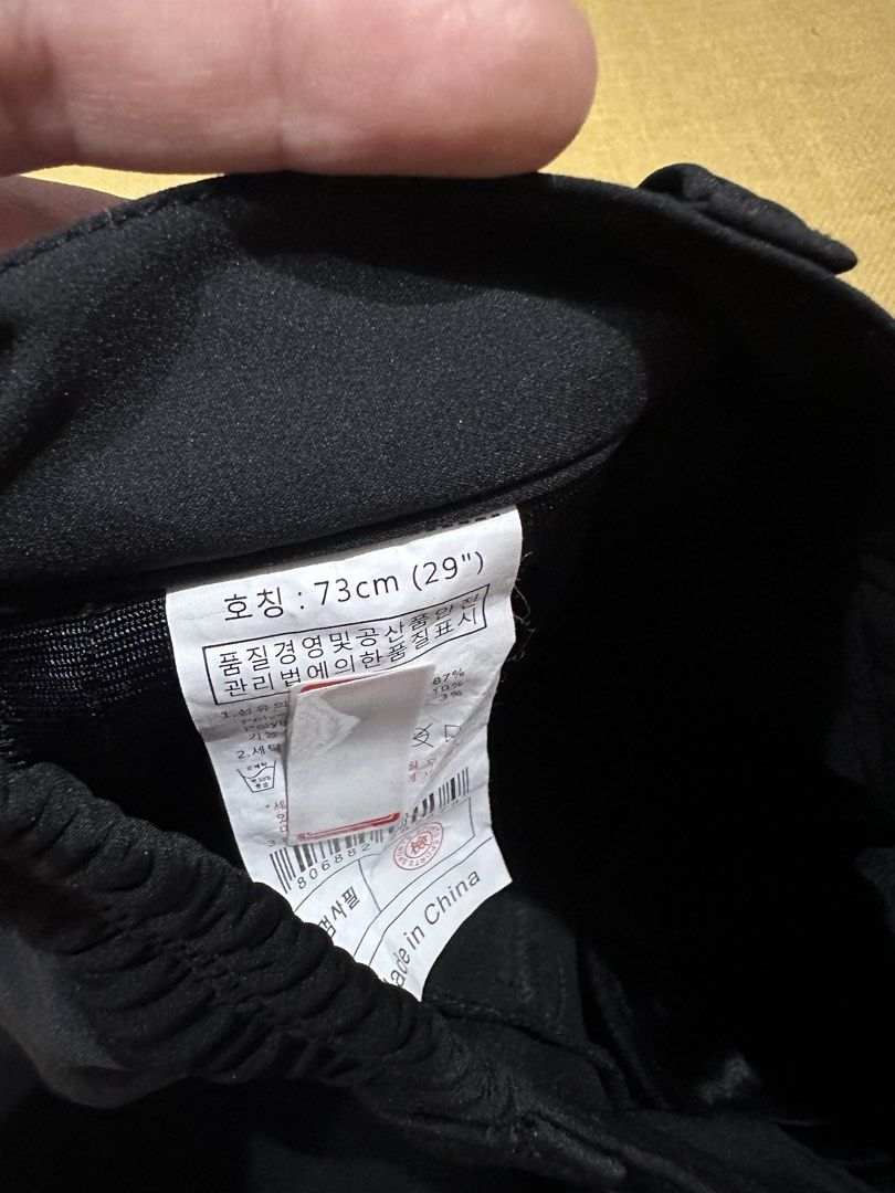 Black Yak Extreme Peak (Category: Trousers) located in Baguio. Submitted by thriftyuna (Listing ID 1470761778, Image 2). Description: 29” on tag.