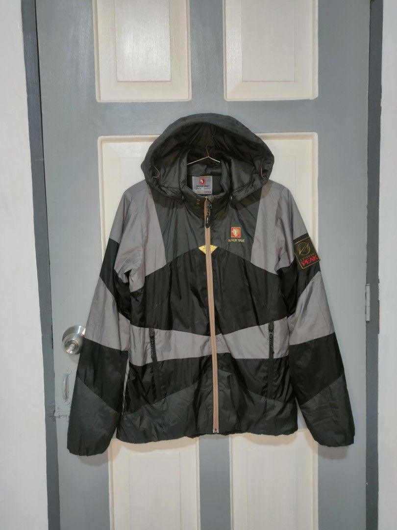 BLACKYAK WINTER JACKET (Category: Coats, Jackets and Outerwear) located in Davao. Submitted by LloydThrifter16 (Listing ID 1470751358, Image 1). Description: .