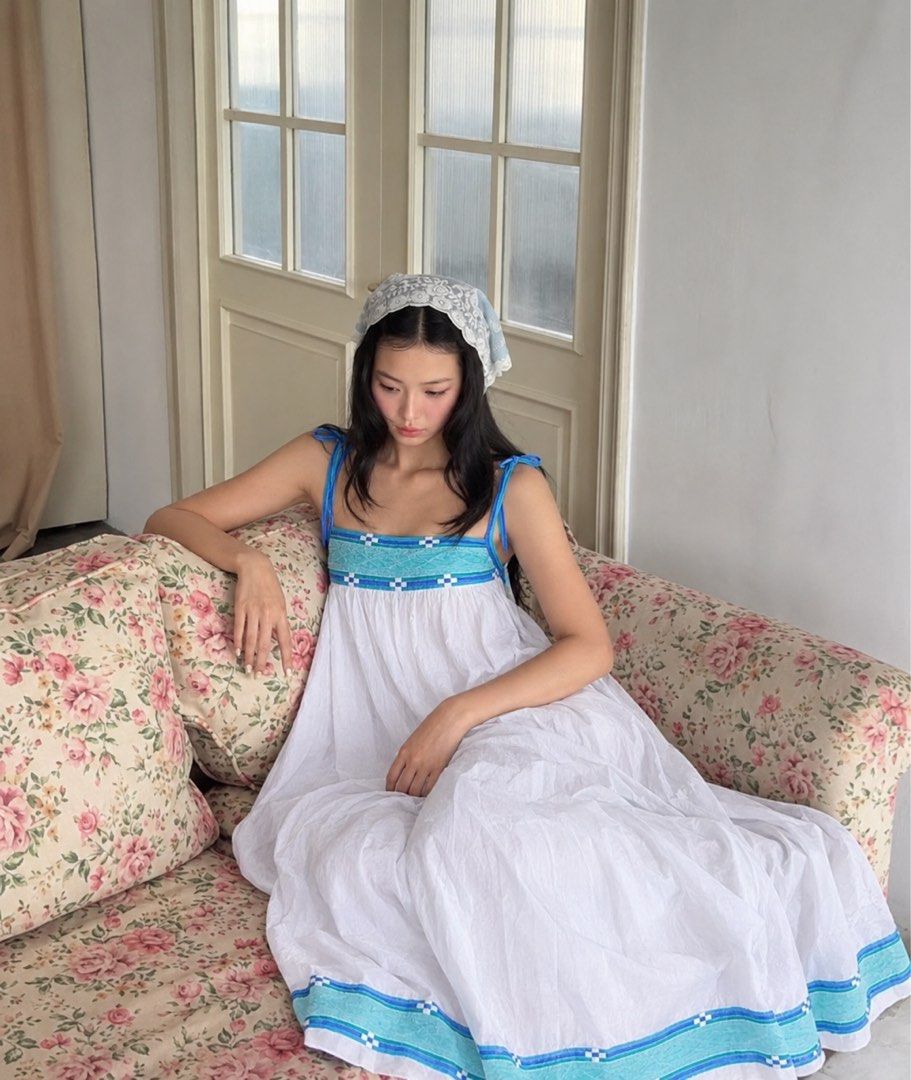 blue & white boho maxi dress (Category: Dresses) located in Manila. Submitted by picutieee (Listing ID 1470754016, Image 1). Description: xs-med.