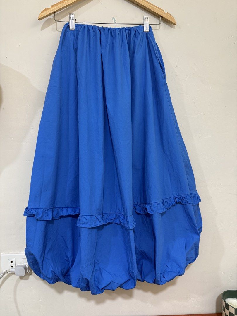 Blue Bubble Long Skirts (Category: Skirts) located in Manila. Submitted by morningthrifters (Listing ID 1470894811, Image 3). Description: 📝Blue Bubble Long Skirts. You can be a playful with your ootd. Comfy to wear, garterized waist 📍Pateros Metro Manila 🚚 Jnt / Lalamove / Pickup 📐 Size garterized 25-34 💗 Second time buyers has a free item, follow me to get updated. ⚠️ Please make sure you want this item before purchasing, Feel free to ask 