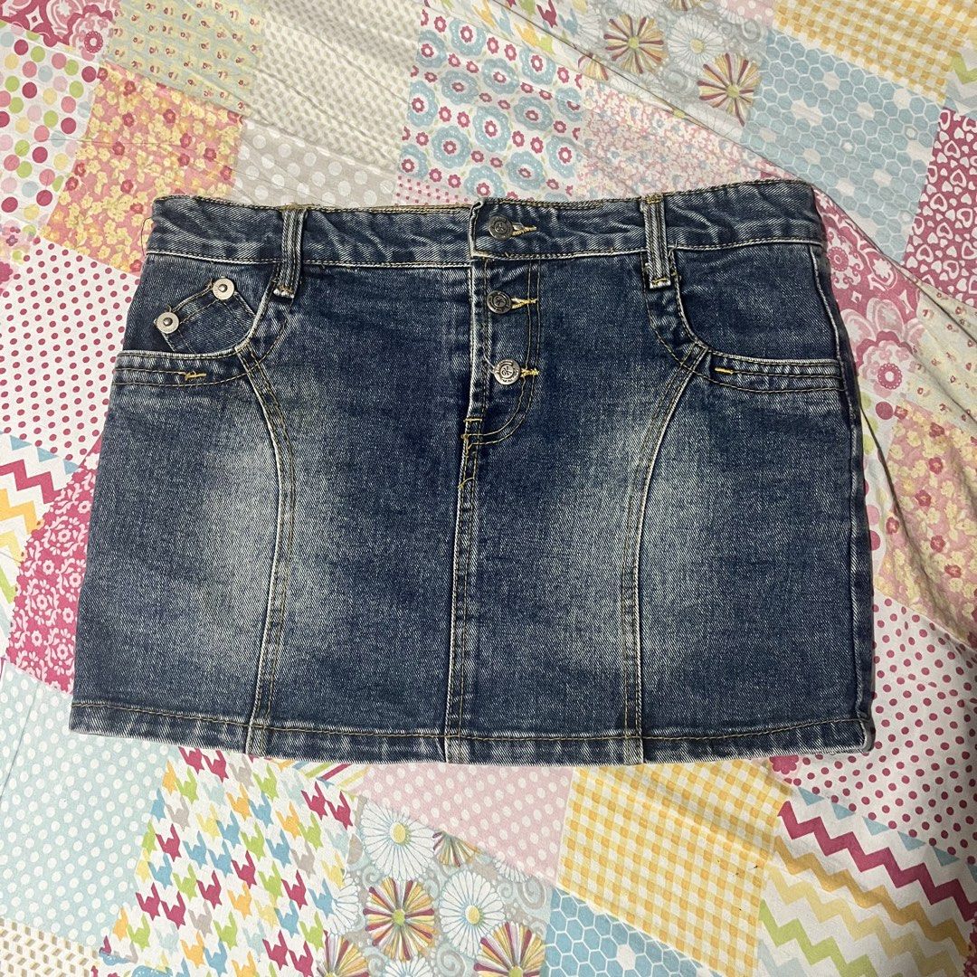 Blue Denim Mini Skirt with Front Buttons size 32-33 (Category: Skirts) located in Manila. Submitted by oikawatruther (Listing ID 1470797604, Image 1). Description: .