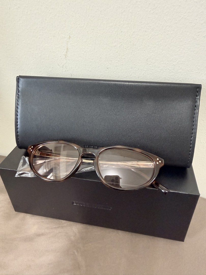 BANDI Blue Elephant Tortoiseshell Glasses with Case and Box (Category: Sunglasses & Eyewear) located in Manila. Submitted by blairescanlar (Listing ID 1470787178, Image 1). Description: - Brand: Blue Elephant - Style: Tortoiseshell frame with clear, subtly tinted lenses - Condition: Unworn, protective plastic still on temples - Inclusions: Original leather case, branded outer box, and authenticity card packet - Perfect for daily wear or fashion s