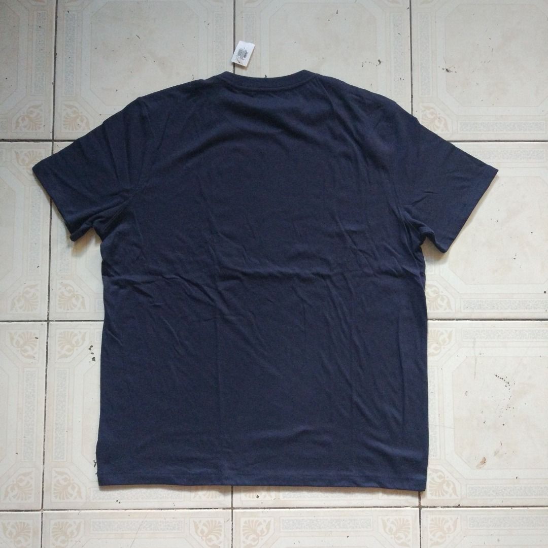 BNew Old Navy Blue T-shirt M (Category: Tshirts & Polo Shirts ) located in Pasay City. Submitted by denimdude.ph (Listing ID 1470829499, Image 2). Description: .