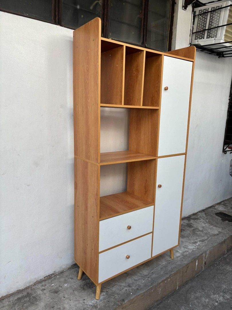 Bookshelves / cabinet (Category: Shelves, Cabinets & Racks) located in Manila. Submitted by dolorchris69891 (Listing ID 1470791263, Image 3). Description: bookshelves.