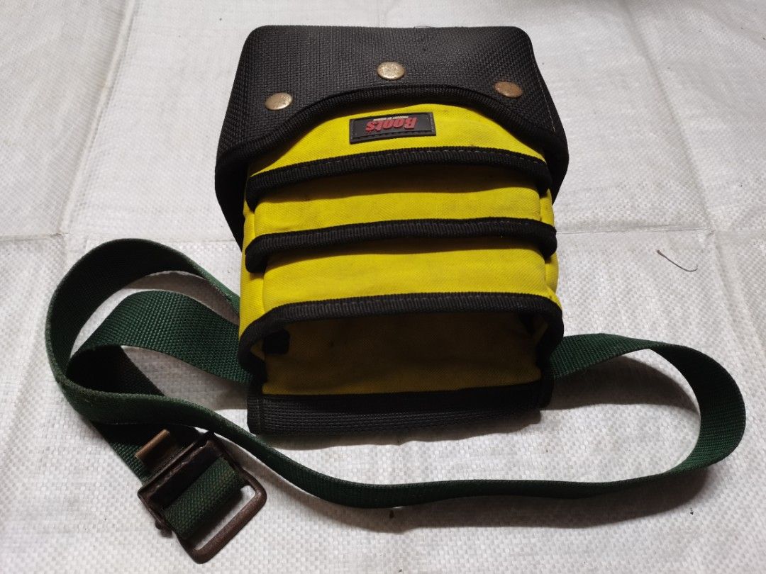 Boots Tool Pouch Safety Belt WD-40 Spray (Category: Construction Tools & Equipment) located in Pasay City. Submitted by redivhan (Listing ID 1470763445, Image 1). Description: Japan Surplus Tools 09279839144 - Boots tool pouch with belt (Note: slight interior dirt and minor rust on metal snaps) - Blue safety belt complete with lanyard and hook - 3x standard-size WD-40 cans - Collectible round bike repair metal sign - Perfect bundle for DIYers, ha