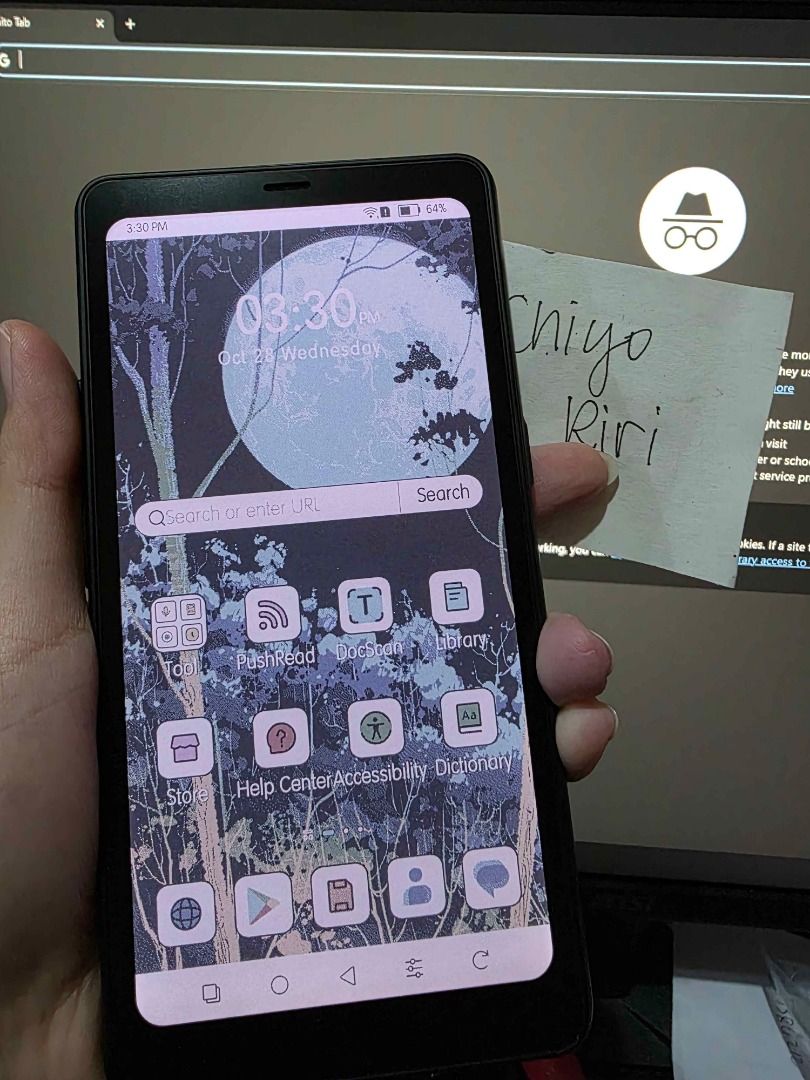 BOOX Palma 2 Pro E-Book Reader (Category: E-Readers) located in Daet. Submitted by chiy0riri (Listing ID 1470810994, Image 3). Description: - Included: Original protective flip case - Storage: 128GB capacity (will reset the device before ship out to buyer) - Date of Purchase: November 2025 (No warranty). - Issue: Protective case with scratches (See last picture) and dust. What you see is what you get. RFS: I don't read e-books anymore. Maski mga 