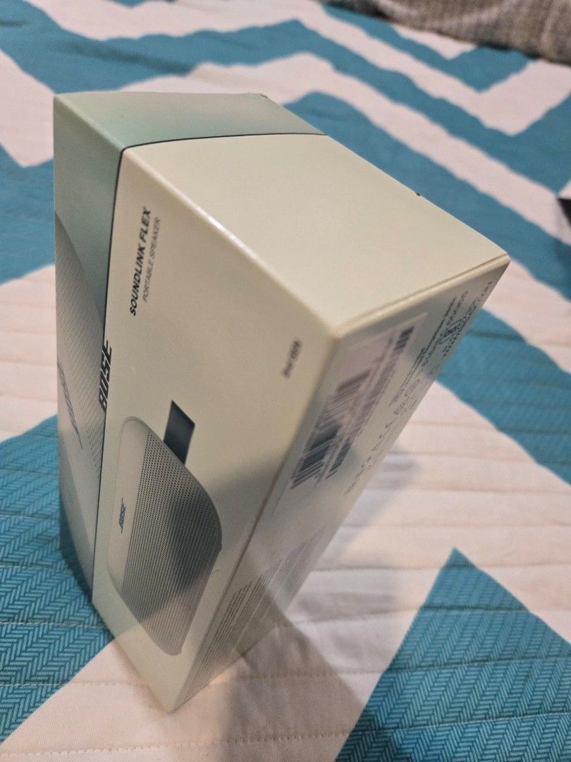 Bose SoundLink Flex 2nd Gen Portable Speaker (Category: Soundbars, Speakers & Amplifiers) located in Muntinlupa City. Submitted by nathanield.cruz (Listing ID 1470809977, Image 3). Description: - Model: Bose SoundLink Flex Portable Speaker (2nd Generation) - Condition: Brand new, factory-sealed, 100% unopened box - Color: White - Connectivity: Seamless Bluetooth pairing with iPhone, Android, and Spotify - Design: Compact, rugged, and built for ou