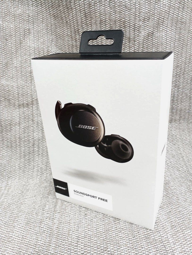 Bose SoundSport Free Wireless Earbuds (Category: Earphones) located in Quezon City. Submitted by annabananabread12 (Listing ID 1470789556, Image 1). Description: USED EXACTLY ONCE AND THEN NEVER AGAIN! Test it out if you want. RFS: decluterring and I want this gone ASAP - Authentic Bose SoundSport Free wireless earbuds in sleek black - Includes original retail box and charging case - Sweat and weather-resistant design for intense workouts - Stron