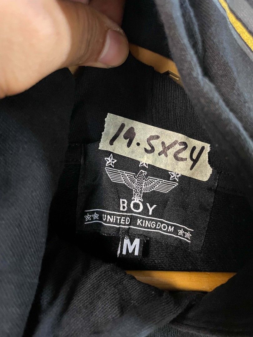 Boy Londo Hoodie (Category: Coats, Jackets and Outerwear) located in San Jose. Submitted by vincefresn21903 (Listing ID 1470885526, Image 2). Description: .