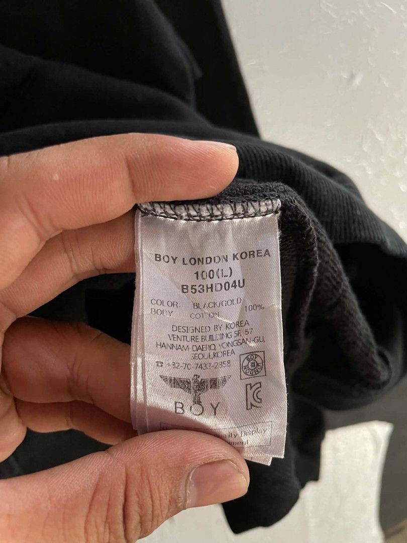 Boy London Sweatshirt (Category: Coats, Jackets and Outerwear) located in San Jose. Submitted by vincefresn21903 (Listing ID 1470891122, Image 3). Description: .