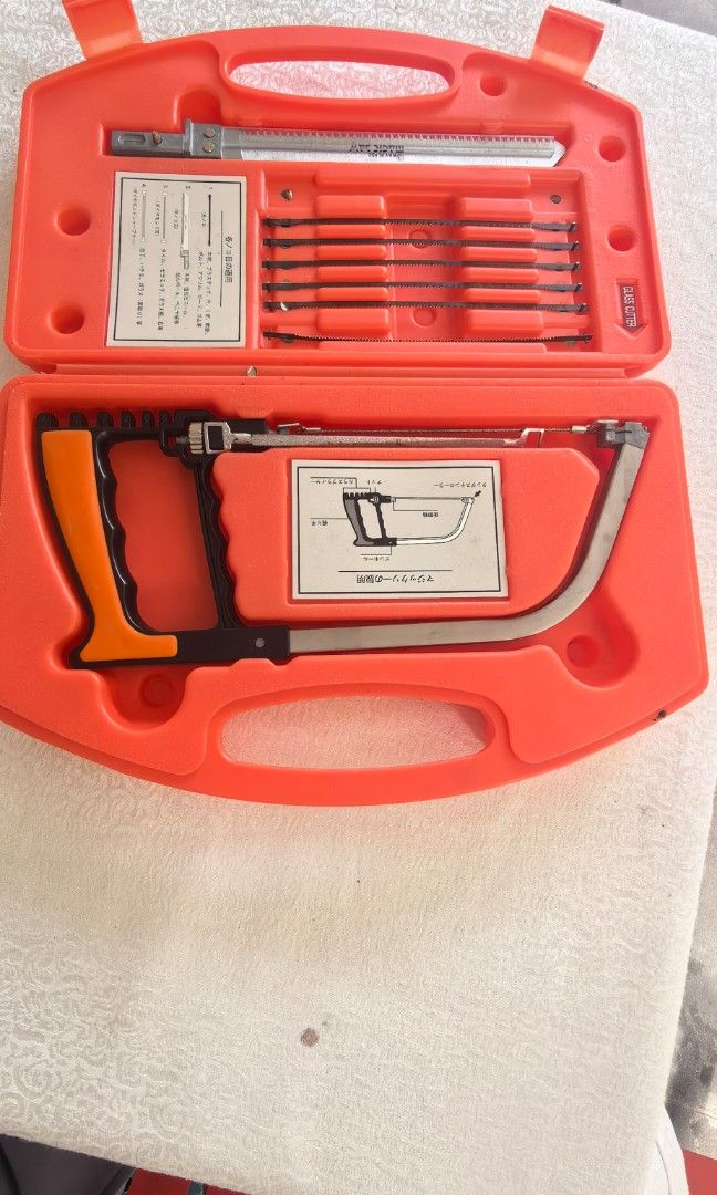 BRAND NEW Magic Saw in Orange Plastic Case (Category: Everything Else Others) located in Tuguegarao City. Submitted by zenphoenix-7ad615 (Listing ID 1470785535, Image 3). Description: Magic Saw in Plastic Case.