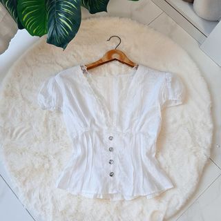 (Category: ) located in . Submitted by xoxoloveclothing (Listing ID 1470860466, Image 1). Description: .
