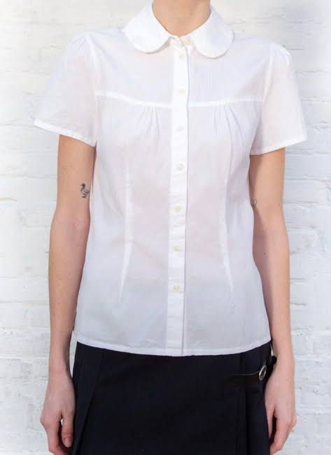 Brandy Melville Teagan Top White (Category: Shirts) located in Taguig. Submitted by xiurecsz (Listing ID 1470885669, Image 1). Description: .