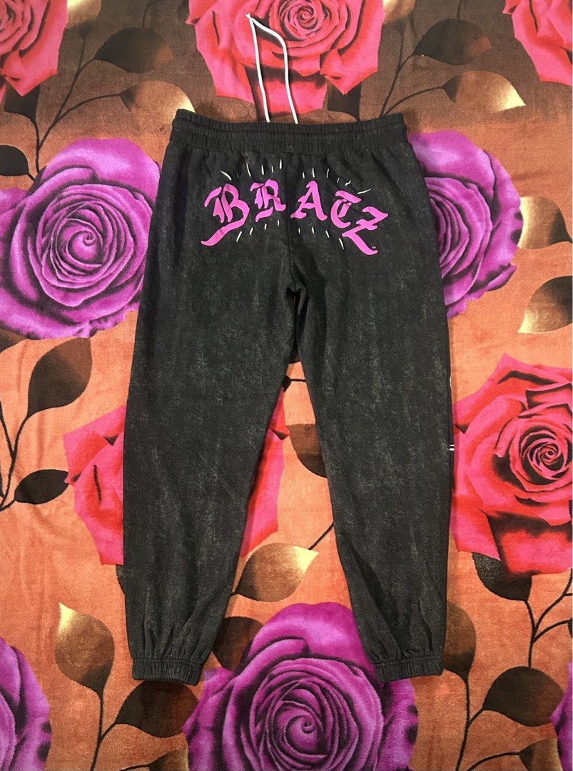 BRATZ JOGGER FOR WOMEN’S BIG SIZE (Category: Other Bottoms) located in Dasmarinas. Submitted by dnnr3rdyyyyy (Listing ID 1470799059, Image 2). Description: Dimensions 36 - 38 Waist Size XL on tags 39.5 Length Garterized W/ Tie No Major Issues Already Washed Authentic/Legit 9.5/10 color rate Unique Color No Crackprints For Women’s Bottoms.