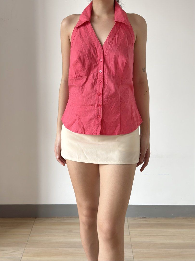 Bright Hot Pink Halter Top Collared Sleeveless Button Down (Category: Sleeveless) located in Las Pinas. Submitted by flyfarflower (Listing ID 1470893616, Image 2). Description: Actual pictures posted 📸. J&T Express or Lalamove/Grab 📦 Fits M-XL Bust: 36” + stretch Length: 20”.