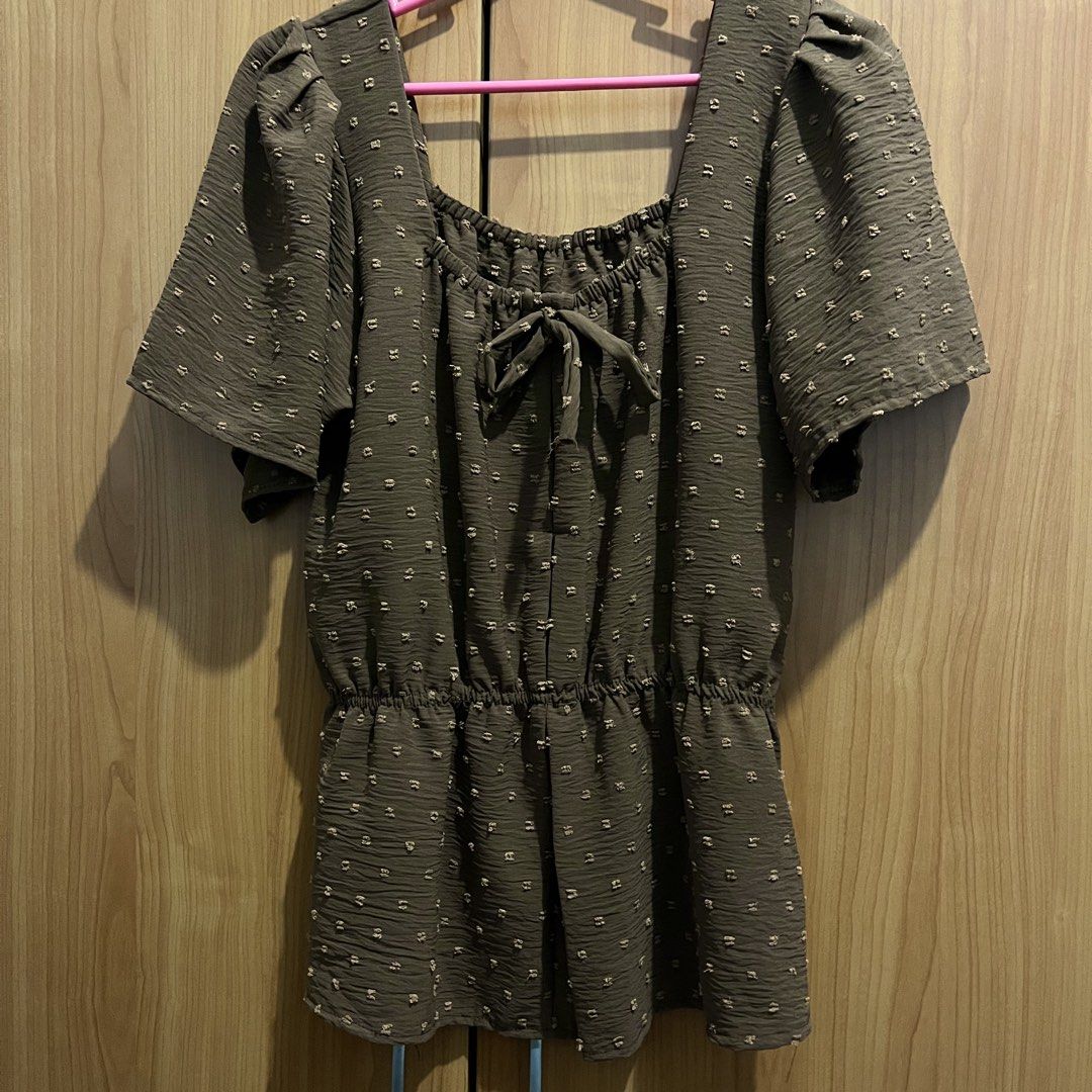 Brown Square Neck Dot Peplum Blouse with Ribbin (Category: Blouses) located in Makati City. Submitted by possession.ph (Listing ID 1470888208, Image 1). Description: Bought in a bazaar. Never worn. .