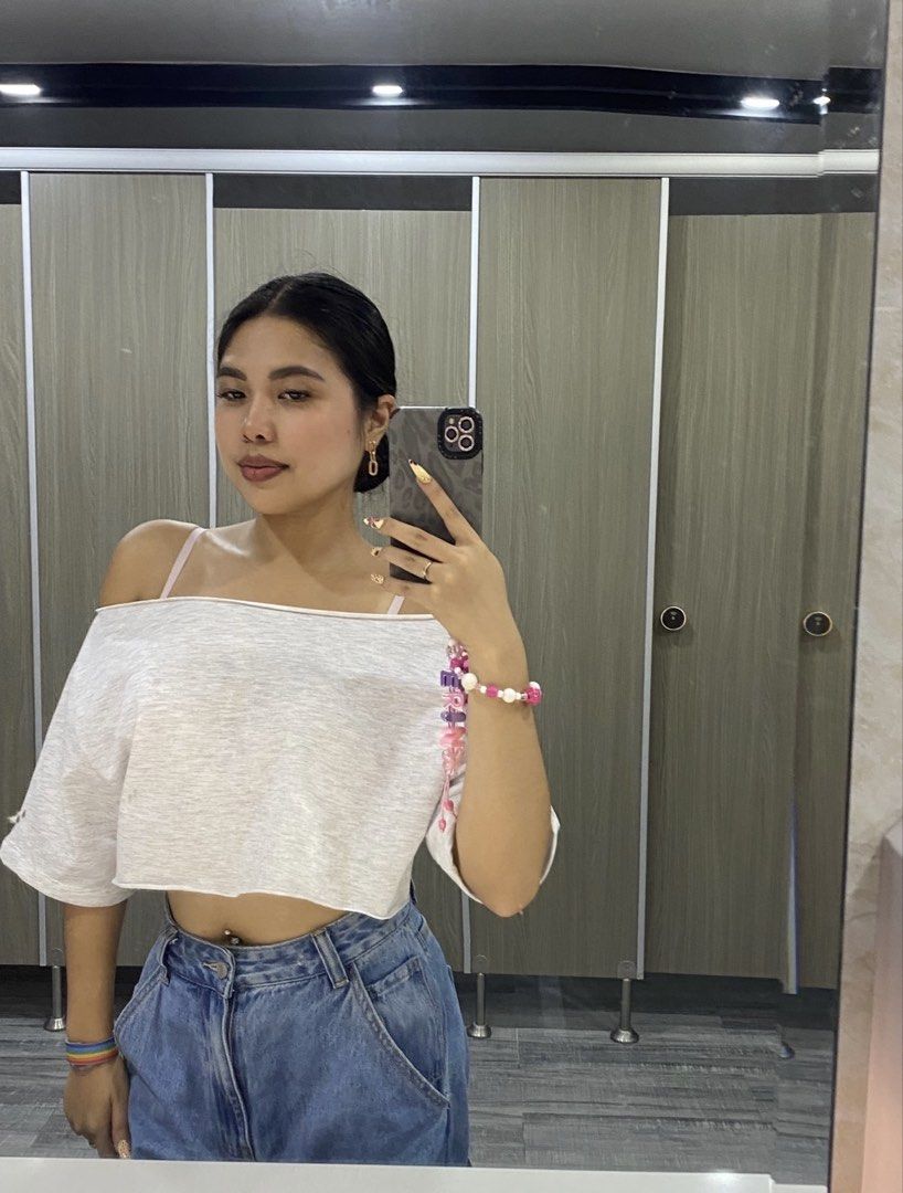 BSCO Asymmetric Top/ One-Shoulder Top (Category: Others Tops) located in Manila. Submitted by pretty_ribbit (Listing ID 1470905879, Image 3). Description: RFS: decluttering .