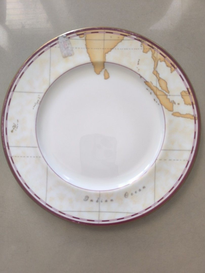 Bundle 3 pieces fancy gilted plates preloved japan surplus (Category: Dinnerware & Cutlery) located in Manila. Submitted by lianlim.mail (Listing ID 1470755130, Image 2). Description: Bundle 3 pieces fancy gilted plates preloved japan surplus 1. Richard Ginori bone china. Map design. 26cm diam 2. Noritake 4753 white palace. 27.5cm diam 3. Trussardi table - 10.5in diam sold as set. check pics thoroughly..
