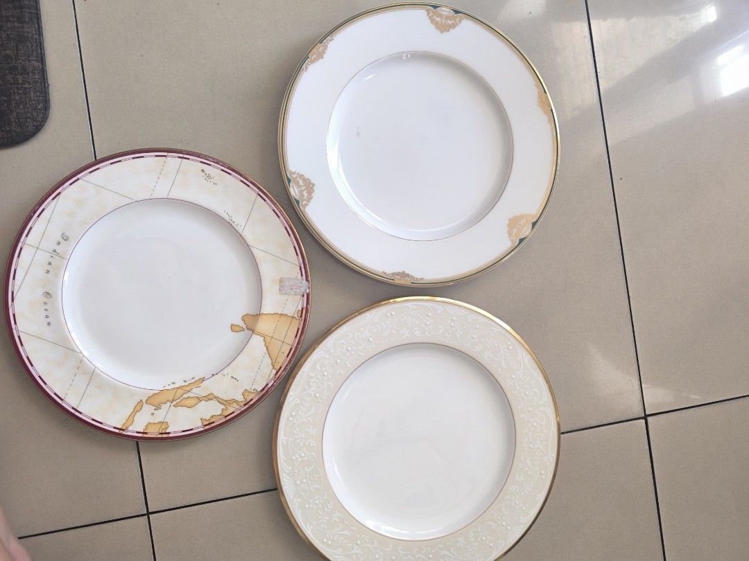 Bundle 3 pieces fancy gilted plates preloved japan surplus (Category: Dinnerware & Cutlery) located in Manila. Submitted by lianlim.mail (Listing ID 1470755130, Image 1). Description: Bundle 3 pieces fancy gilted plates preloved japan surplus 1. Richard Ginori bone china. Map design. 26cm diam 2. Noritake 4753 white palace. 27.5cm diam 3. Trussardi table - 10.5in diam sold as set. check pics thoroughly..