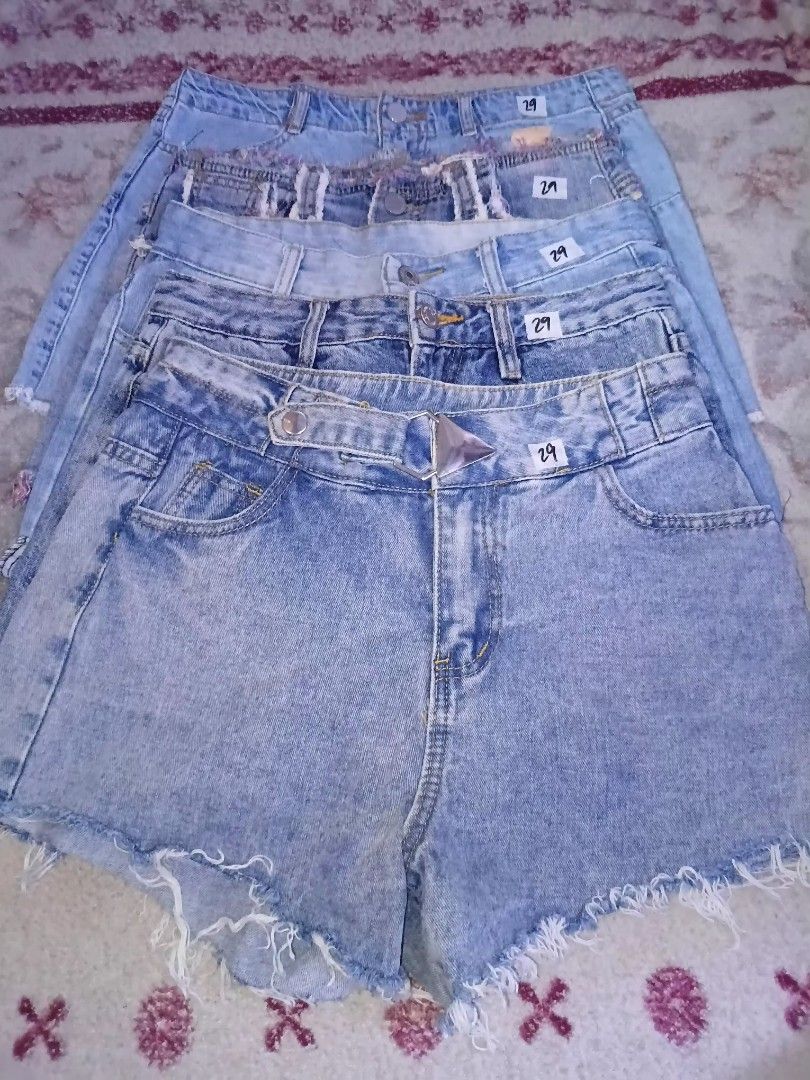 Bundle Denim short (Category: Shorts) located in General Mariano Alvarez. Submitted by jydrift (Listing ID 1470791499, Image 2). Description: 20pcs denim short 500pesos only Gma,Cavite All goods lahat magaganda.