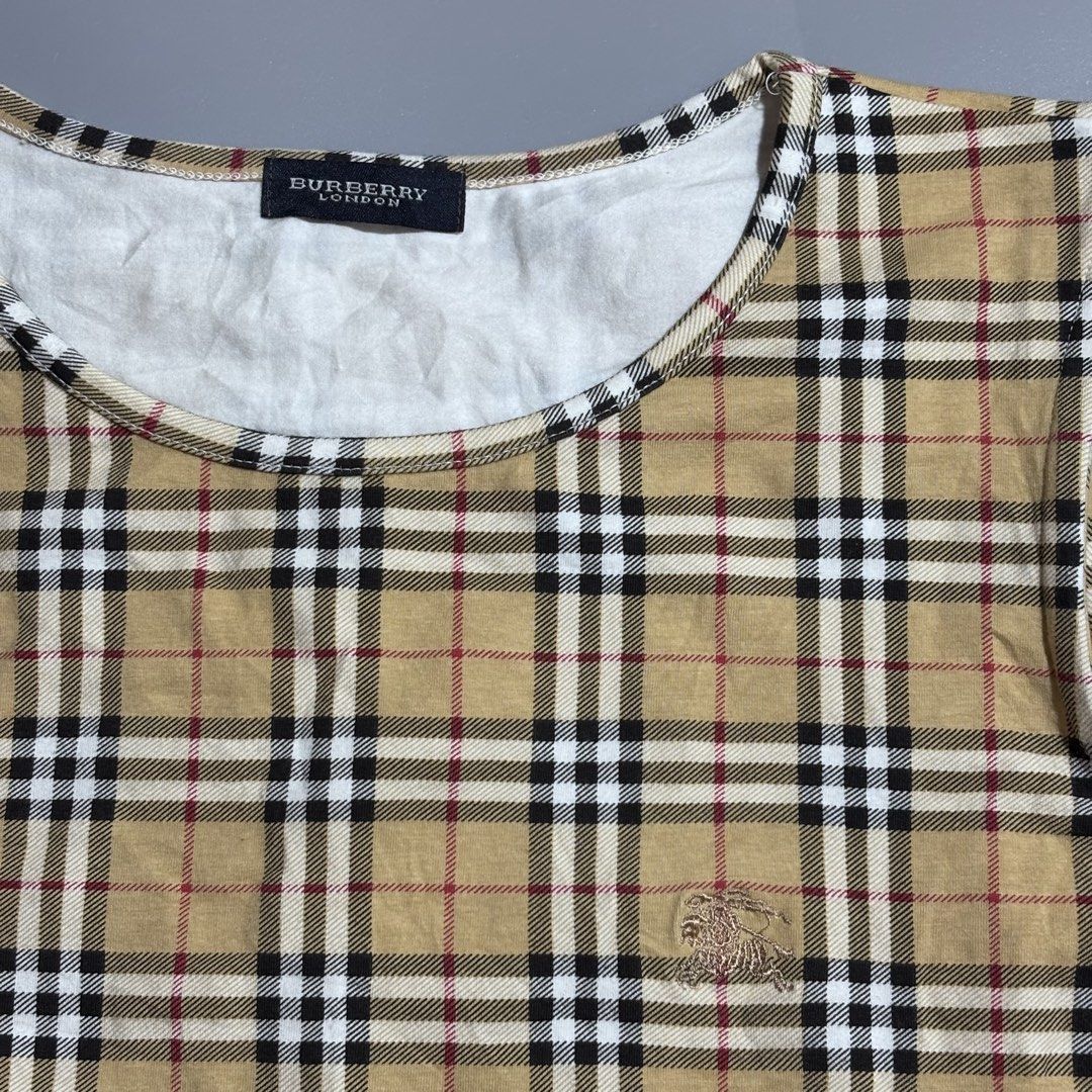 Burberry Plaid Sleeveless Shirt (Category: Luxury Apparel) located in Bacolod City. Submitted by Hanap_ukay (Listing ID 1470825819, Image 2). Description: Burberry Plaid Sleeveless Shirt Size: Medium Women Excellent 1,000.