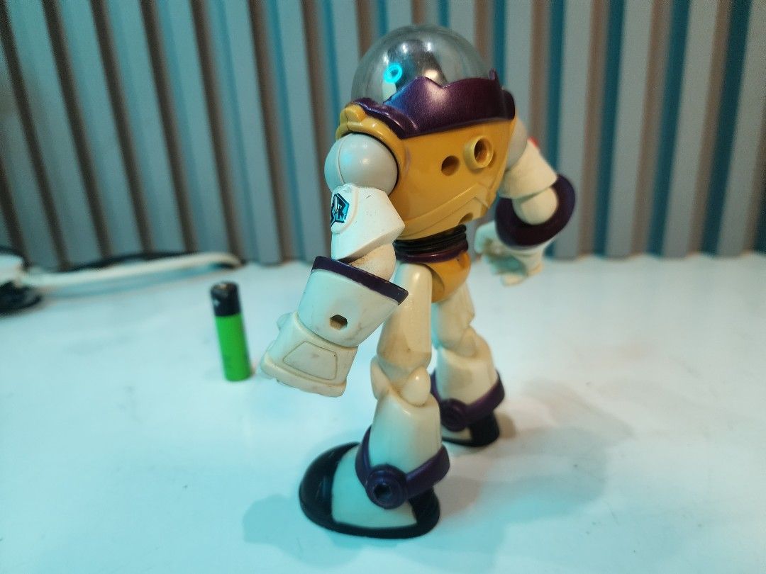 Buzz Lightyear Rocket Ranger 6-inch Action Figure (Category: Figurines & Statues) located in Tarlac. Submitted by ziv_surplus (Listing ID 1470891233, Image 2). Description: Signs of use.
