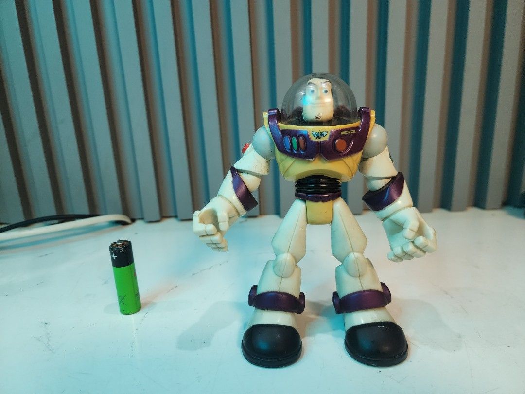 Buzz Lightyear Rocket Ranger 6-inch Action Figure (Category: Figurines & Statues) located in Tarlac. Submitted by ziv_surplus (Listing ID 1470891233, Image 1). Description: Signs of use.