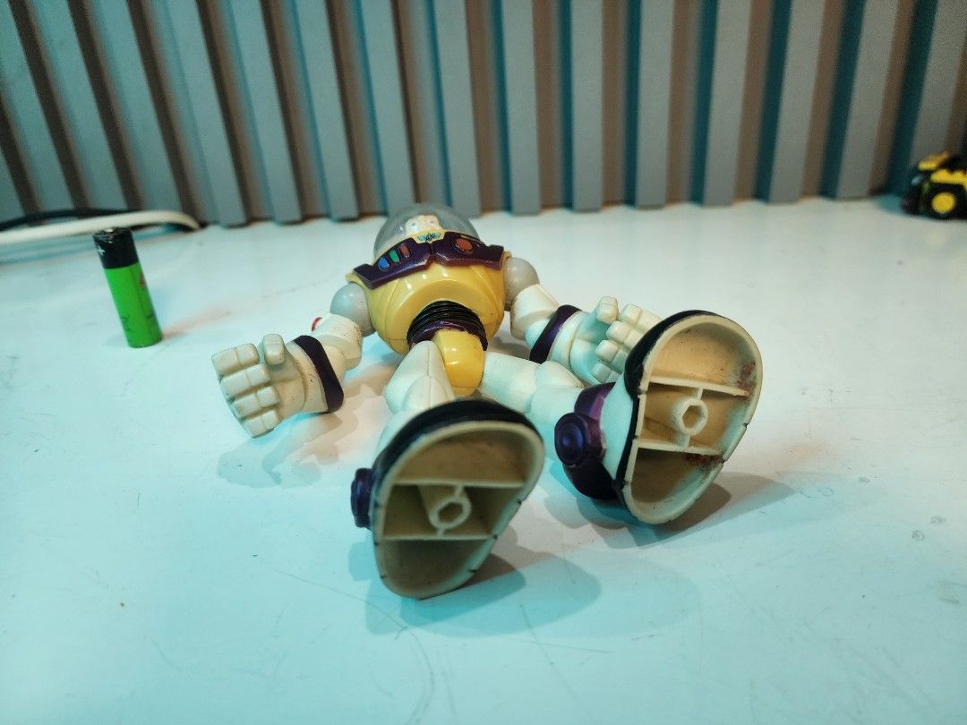 Buzz Lightyear Rocket Ranger 6-inch Action Figure (Category: Figurines & Statues) located in Tarlac. Submitted by ziv_surplus (Listing ID 1470891233, Image 3). Description: Signs of use.