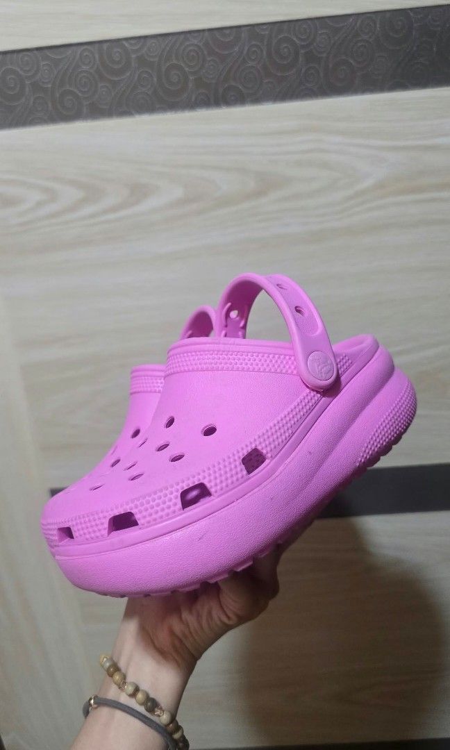 C12 @18 cm original preloved crocs like new (Category: Babies & Kids Fashion) located in Quezon City. Submitted by kimlynandaya (Listing ID 1470766701, Image 2). Description: .