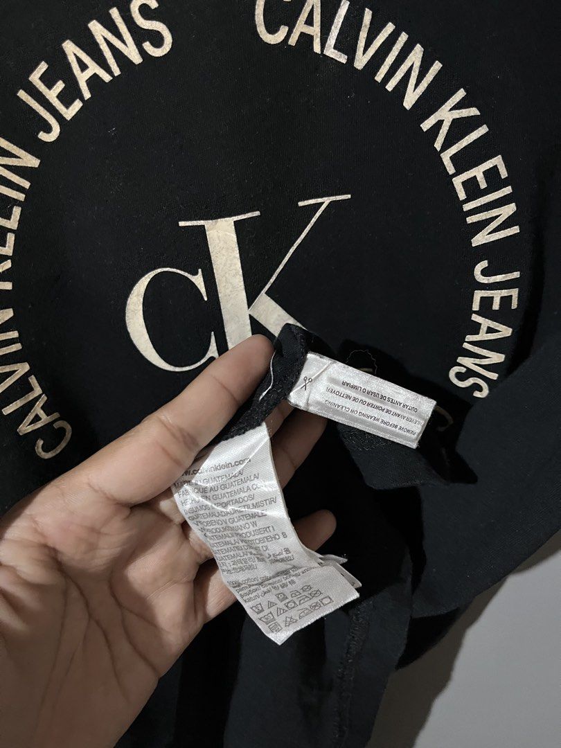 Calvin Klein (Category: Tshirts & Polo Shirts ) located in San Mateo. Submitted by street_rev (Listing ID 1470758649, Image 3). Description: 27 x 20.