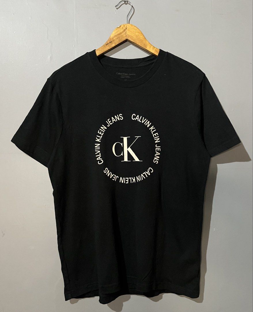 Calvin Klein (Category: Tshirts & Polo Shirts ) located in San Mateo. Submitted by street_rev (Listing ID 1470758649, Image 1). Description: 27 x 20.