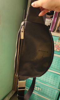 (Category: ) located in . Submitted by preloved_korea (Listing ID 1470897179, Image 1). Description: .