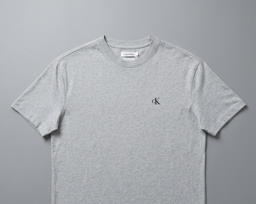 Calvin klein shirt (Category: Tshirts & Polo Shirts ) located in Manila. Submitted by brightcloud_25 (Listing ID 1470780354, Image 3). Description: Calvin Klien Relaxed shirt Heather gray Embroided logo Size small fit large 21 x 27 Good as new 650 + sf .