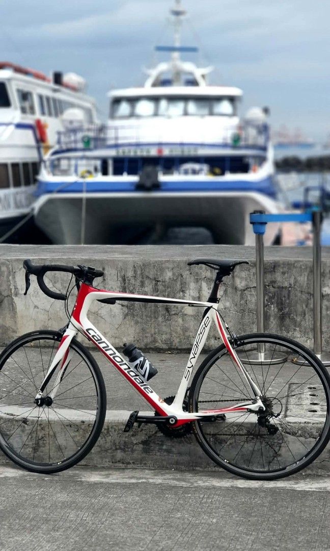 Cannondale carbon bike (Category: Bicycles) located in Quezon City. Submitted by olxph_935890903 (Listing ID 1470771403, Image 1). Description: road bike cannondale carbon cannondale carbon fork cannondale carbon seatpost shimano 105 bset shimano 105 groupset shimano wheelset 29k no issue.