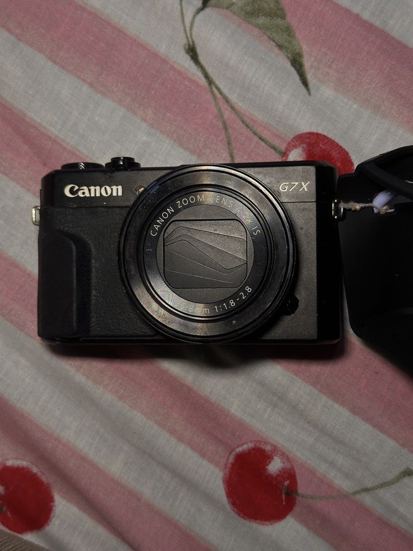 CANON G7X MARK 2 (Category: Cameras) located in Manila. Submitted by junkies_202 (Listing ID 1470747779, Image 2). Description: - see photo for reference - open for meet ups around Espana - free case - with charger and battery.