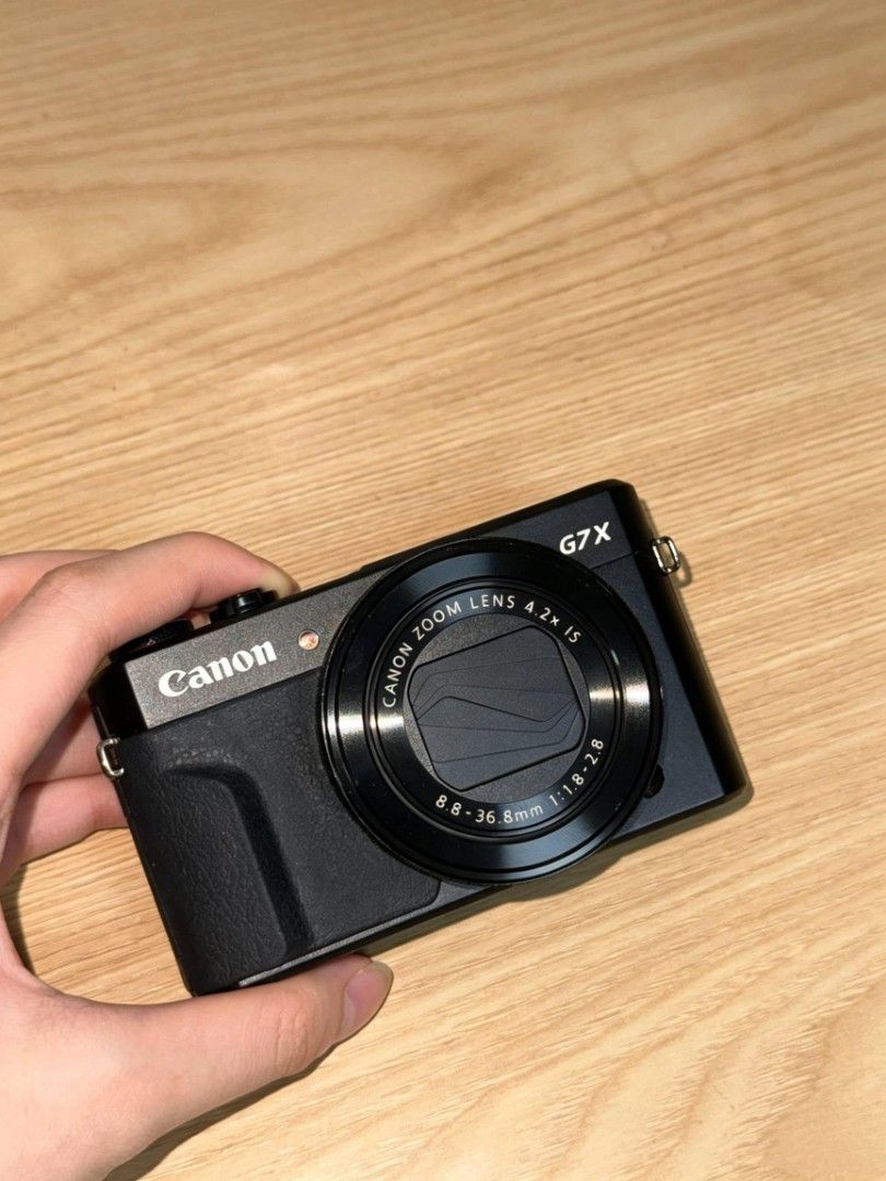Canon G7X Mark II Digital Camera, Photography, Cameras on Carousell