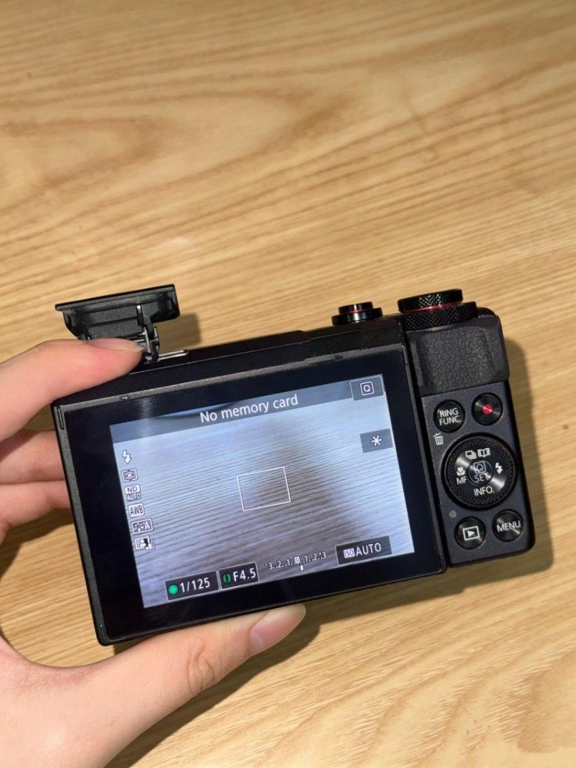 Canon G7X Mark II Digital Camera, Photography, Cameras on Carousell