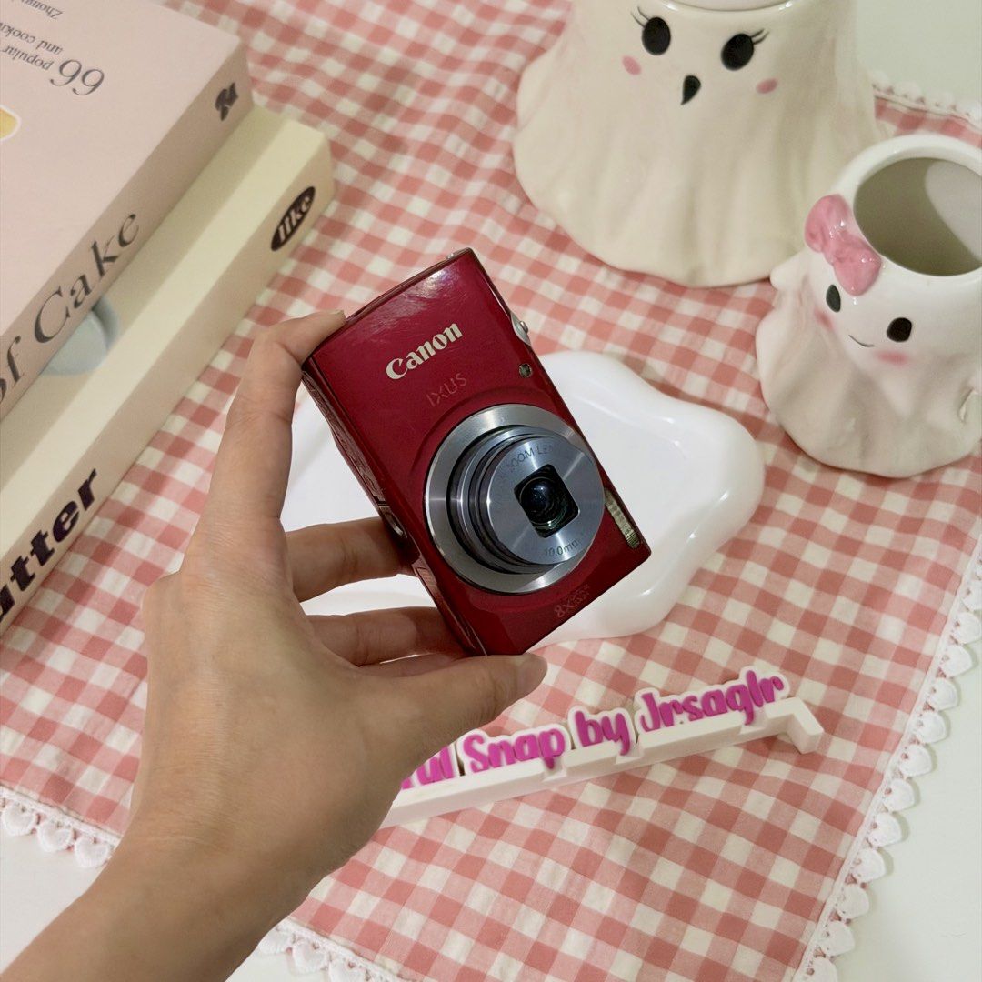 Canon IXUS 160 Red Compact Digital Camera (Category: Cameras) located in Manila. Submitted by decluttered_by.kisses (Listing ID 1470849798, Image 3). Description: Model: Can♡n Ixus 160 ♡₊˚ - crowd's fave! price: [🔖₱8,499 + SF ] ╰┈➤ comment “mine” 🛒 IG: @ blissful.snap FB Page: Blissful Snap Tiktok: blissful.snap 🌸 𝗱𝗲𝘁𝗮𝗶𝗹𝘀: 📸 – Key Features • 20 MP CCD sensor • 8× optical zoom (28–224 mm eq.) • 2.7″ LCD screen • 720p HD video • ISO 100–