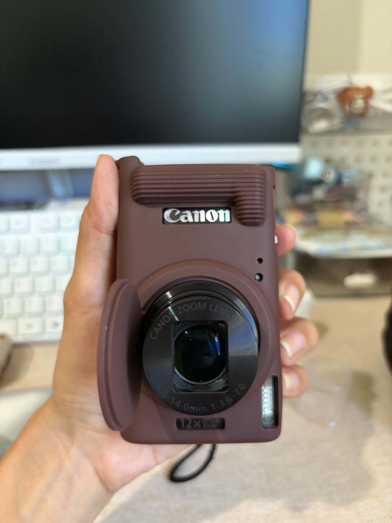 Canon Ixus 285 HS A (Category: Cameras) located in Dapitan. Submitted by xeivv (Listing ID 1470853302, Image 3). Description: Canon Ixus 285 HS A condition: 10/10 body cosmetics FEATURES & SPECS: - 20.2MP High-Sensitivity CMOS Sensor - 12x Optical Zoom (25–300mm) - Up to 24x ZoomPlus - Full HD 1080p Video Recording - Built-in Flash for low-light shots - Intelligent Image Stabilization - Wi-Fi & NFC Connectivity - Creative Filters for fun, aesthet