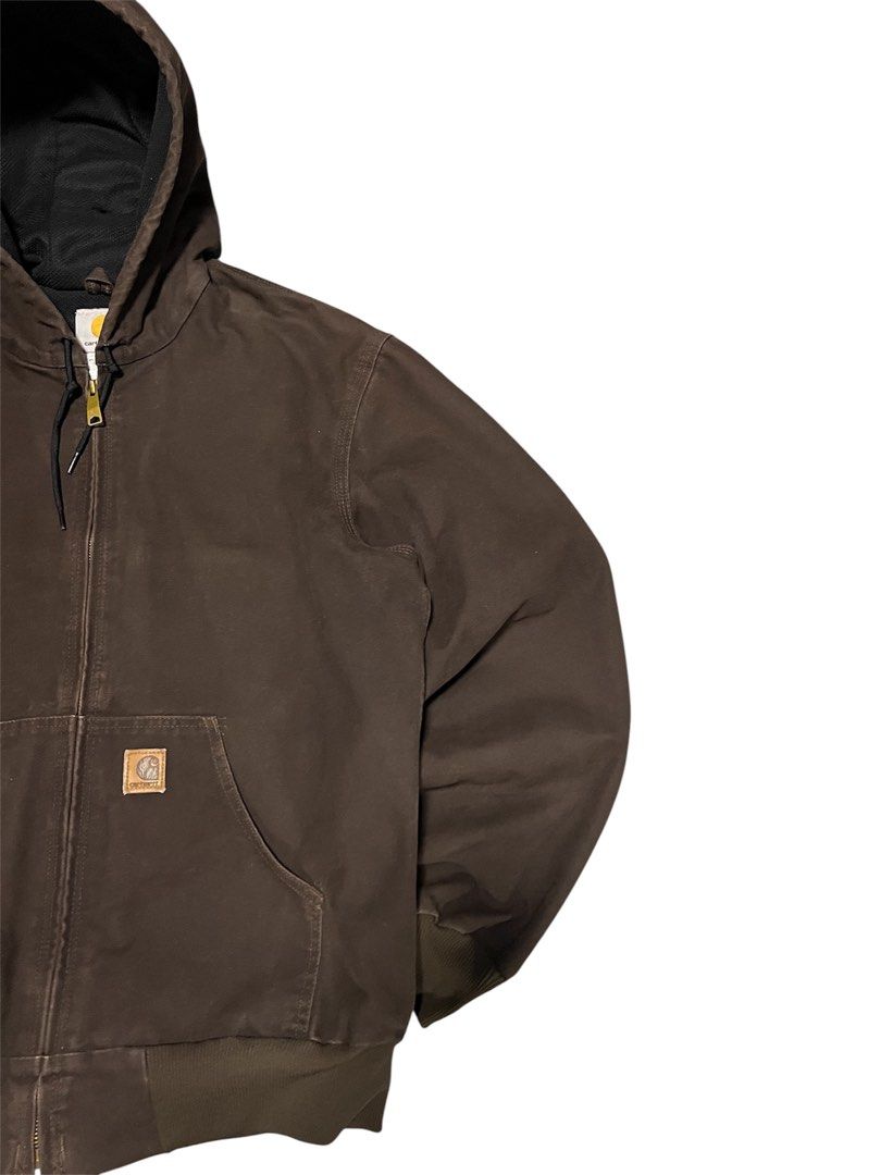 Carhartt Active Jacket DKB (Category: Coats, Jackets and Outerwear) located in Antipolo. Submitted by vintagethrifttonshop (Listing ID 1470900380, Image 2). Description: Carhartt Active Dkb 2009 release 🛠️ -Width 23 -Length 27 -Length sleeve 26 -Good condition -Color rate 9/10 -Price 15,000 🏷️ Dm to purchase! 📥.