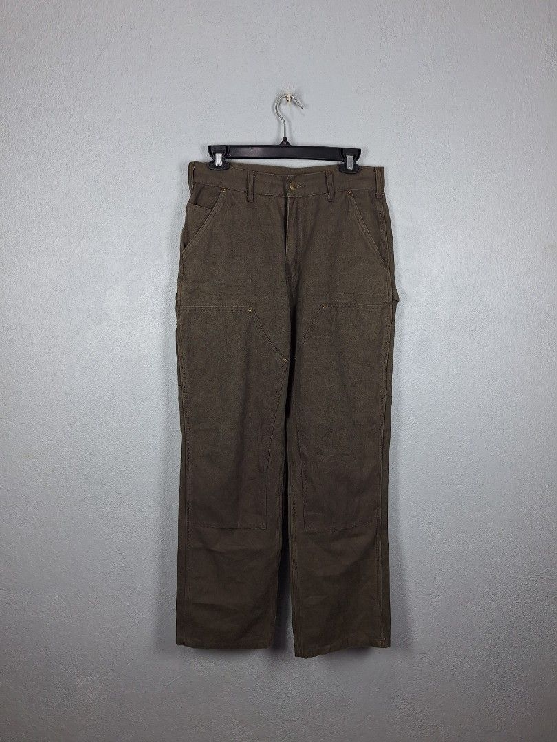 Carhartt Double Knee Pants (Category: Jeans) located in Sibulan. Submitted by studioxano (Listing ID 1470754452, Image 2). Description: Carhartt Double Knee Pants -P2,000 + SF Size 30 / Length 40.5 / Hem 8.5 Excellent condi 9.5/10 color rate Sign usage needwash no major issue Loc: Dumaguete city.