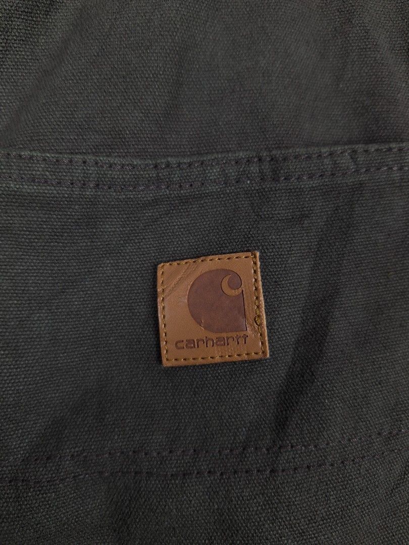 Carhartt Double Knee Pants (Category: Jeans) located in Sibulan. Submitted by studioxano (Listing ID 1470754452, Image 3). Description: Carhartt Double Knee Pants -P2,000 + SF Size 30 / Length 40.5 / Hem 8.5 Excellent condi 9.5/10 color rate Sign usage needwash no major issue Loc: Dumaguete city.