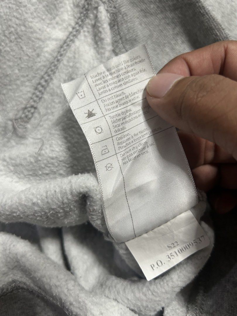 Carhartt heather gray sweatshirt (authentic) (Category: Hoodies) located in Trece Martires City. Submitted by flip_flips (Listing ID 1470895492, Image 3). Description: Carhartt heather gray sweatshirt (authentic) -Dimes: 24 width 26 length -Excellent condition -9.5/10 color rate -issue: none.