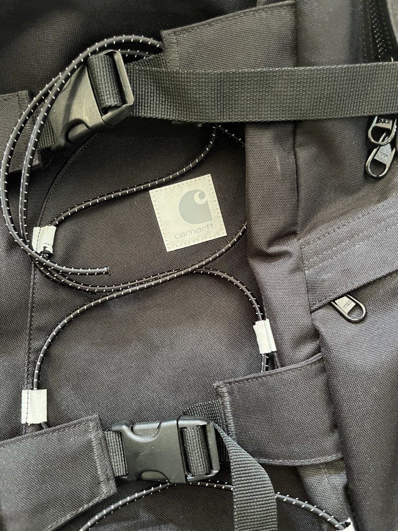 CARHARTT KICKFLIP BAG (Category: Coats, Jackets and Outerwear) located in Baguio. Submitted by closetgc.clothingshop (Listing ID 1470764737, Image 3). Description: Kickflip bag, very good condition Firs laptop and your daily essentials. Authentic..
