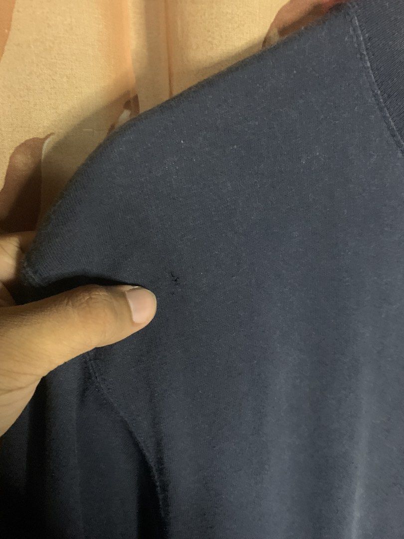 Carhartt pocket tee (Category: Tshirts & Polo Shirts ) located in Tagum. Submitted by vincemojado_127 (Listing ID 1470899482, Image 2). Description: Condition:8.5/10 Nasa pic issue.