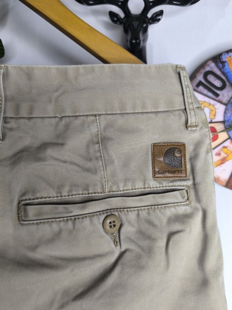 CARHARTT WIP JOHNSON PANT (Category: Jeans) located in Puerto Princesa. Submitted by thriftykoi (Listing ID 1470901082, Image 3). Description: 📏Dimensions: W34 x L41 🎨Color Rate: 9/10 ⭕Condition: 9/10 🩹Issue: ❌❌.