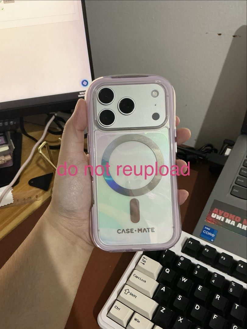 Casemate 17 Pro (Category: Cases & Sleeves) located in Quezon City. Submitted by beeguppy (Listing ID 1470868226, Image 1). Description: Selling my Casemate jelly pop soap bubble for 17/18 Pro Complete with box, hydrogel film installed. Not yellowish With 1 small manuf defect sa right side, may maliit na dot na di naeerase Rfs- declutter .