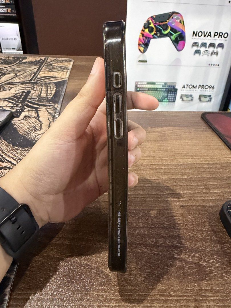 Casetify Iphone 16 pro max (Category: Cases & Sleeves) located in Lucena. Submitted by lunaa2125 (Listing ID 1470838118, Image 3). Description: Super pretty authentic No box.
