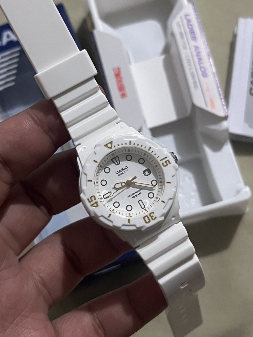CASIO WATCH FOR WOMEN (Category: Luxury Watches) located in Baguio. Submitted by annesabiniano (Listing ID 1470862998, Image 1). Description: • Model Number: LRW-200H-7E2JF / LRW-200H-7E2V • Water Resistance: 100-meter (10 bar / 10気圧防水) water resistance, suitable for swimming and snorkeling • Bezel: Rotary timer bezel • Display: White dial with analog 3-hand timekeeping (hour, minute, second) and a date display window at the 3 o’clock position • 
