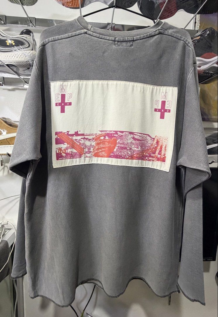 Cav Empt acidwash pullover (Category: Coats, Jackets and Outerwear) located in Pinamalayan. Submitted by danilotubero08 (Listing ID 1470826965, Image 2). Description: Size medium on tag best fits large w23L30.
